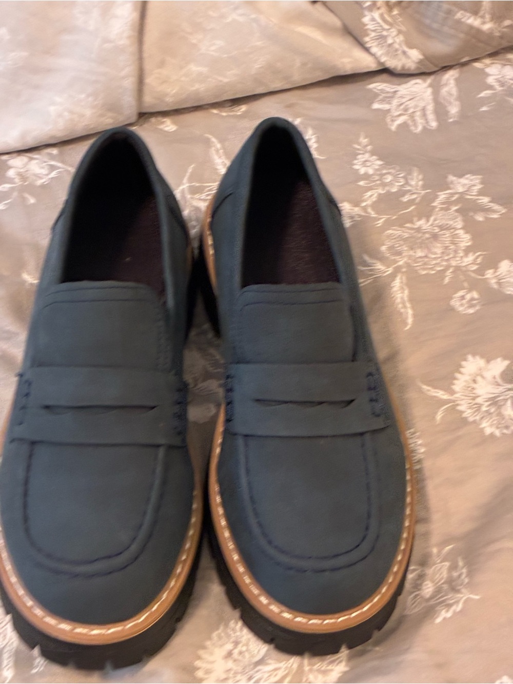 Navy Penny Loafers with Contrast Sole chunky style. Unisex